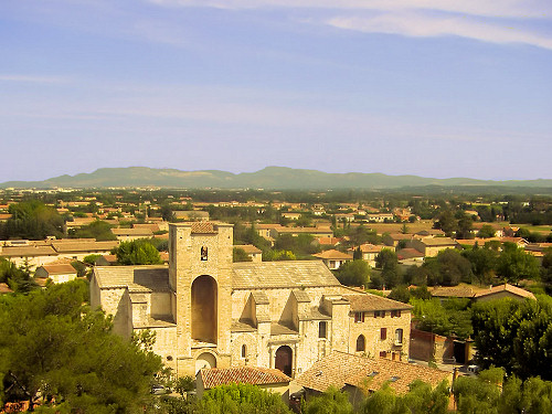 Pernes-les-Fontaines - Vaucluse - Luberon Provence