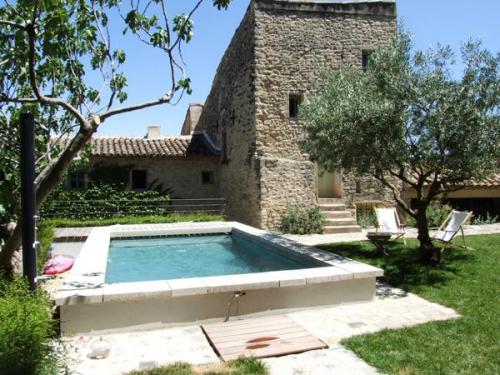 Dorfhaus mit Pool im Herzen der Provence